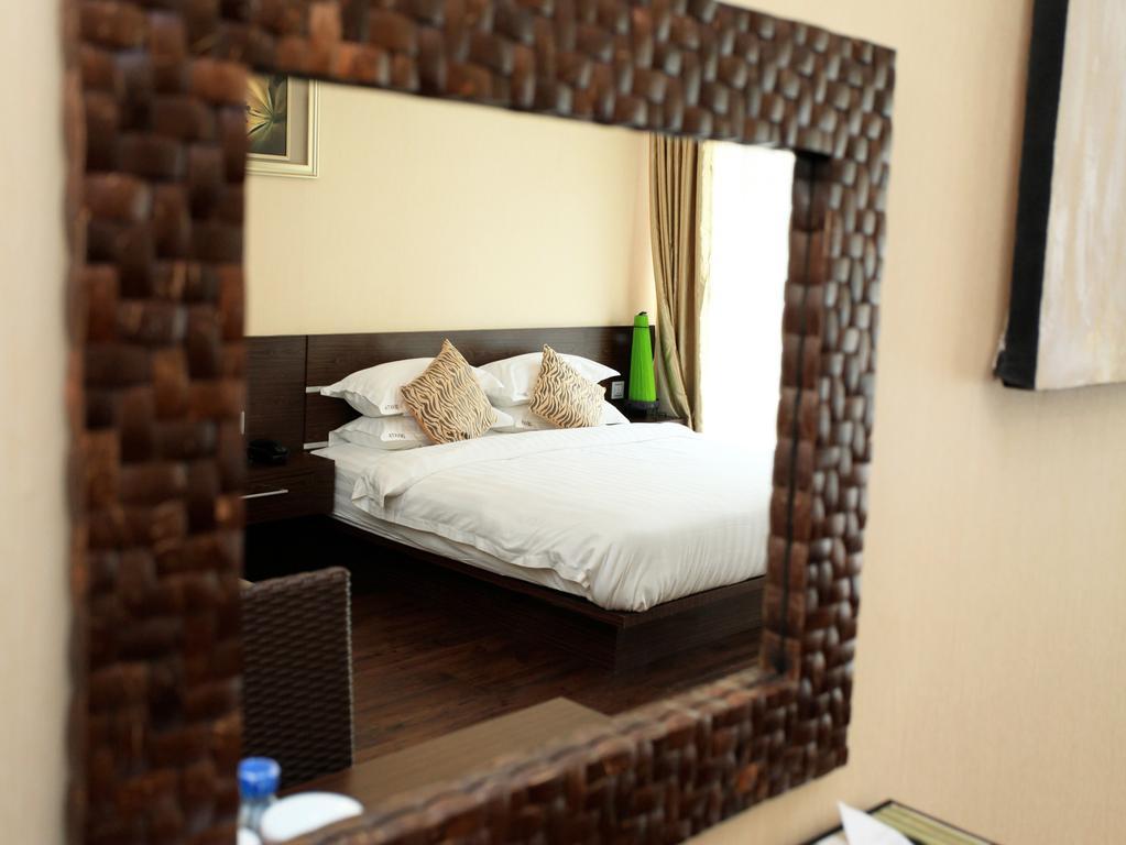 Devata Suites And Residence Legian Chambre photo